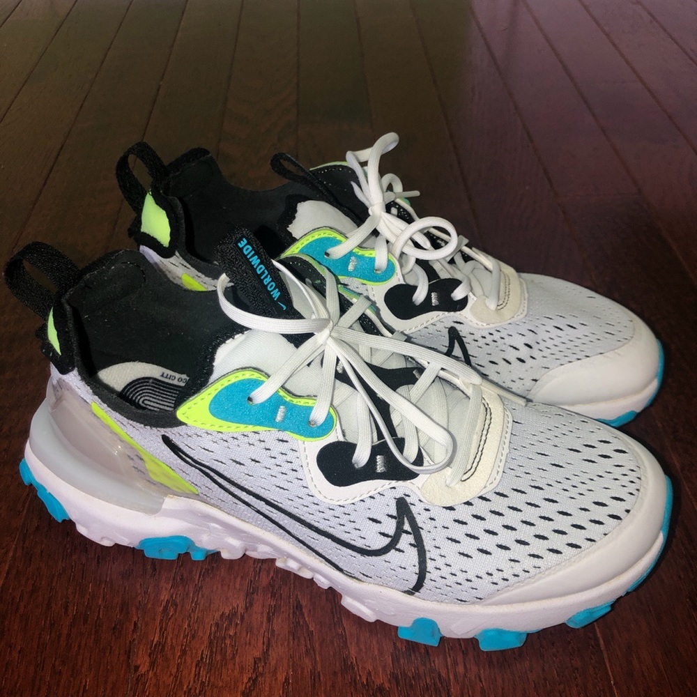 Grade school Nike React Vision Sneakers